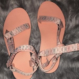 Teva Sandles
